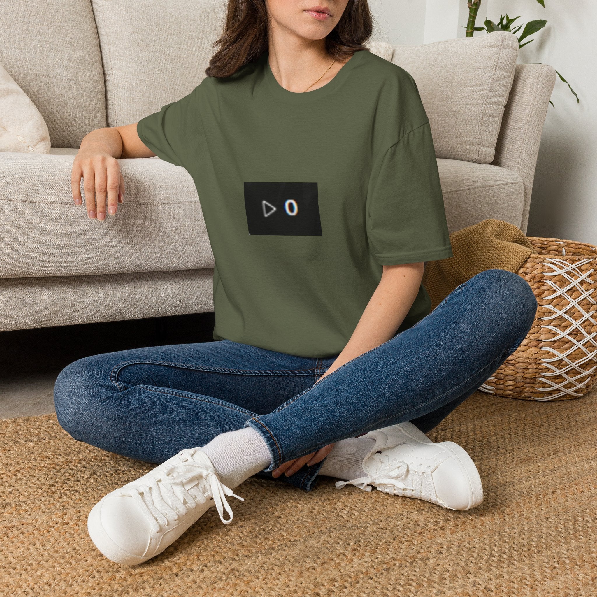 Zero Plays T‑Shirt — Minimal Play Button '0' Graphic Tee
